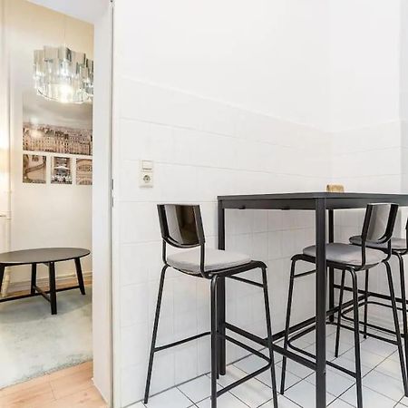 Newly Furnished Apartment For Up To 6 People Berlin Exterior photo