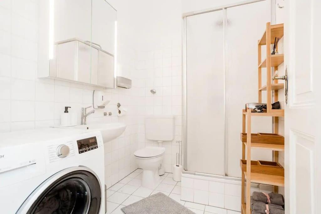 Newly Furnished Apartment For Up To 6 People Berlin Exterior photo