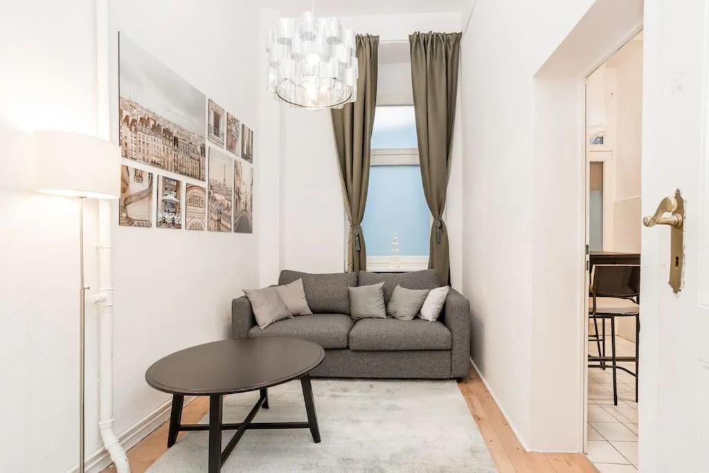 Newly Furnished Apartment For Up To 6 People Berlin Exterior photo